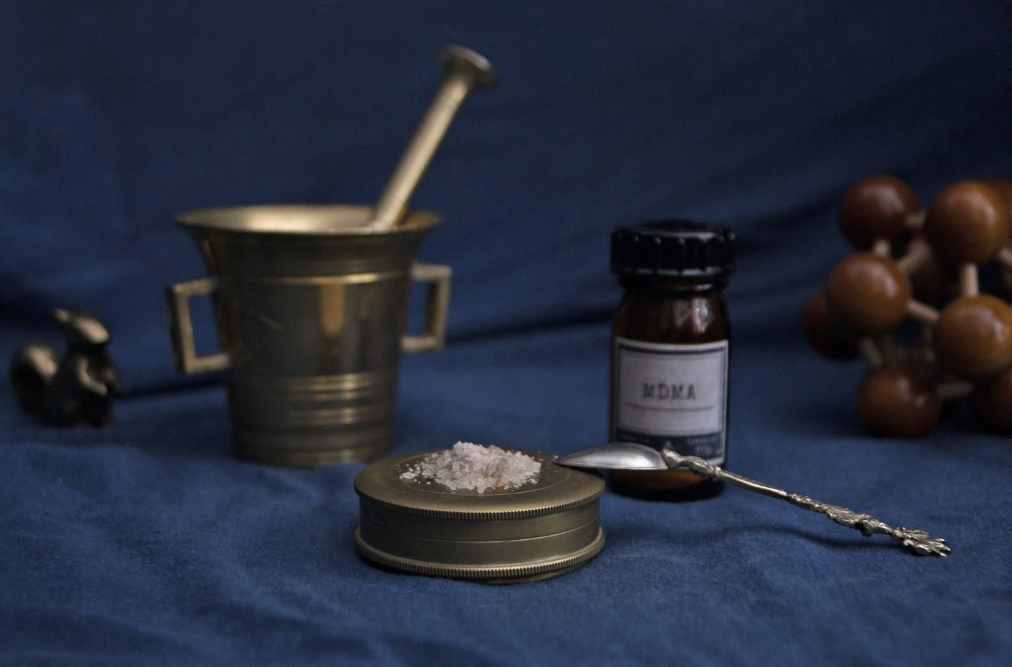 pretty-drugthings-olWIRB8Mngk-unsplash